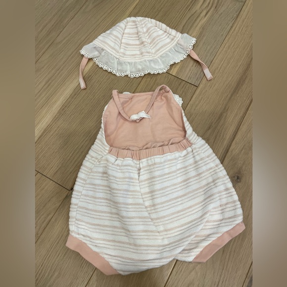 2pc Shabby Chic baby girls romper & sun hat peach/pink and white 24m - Picture 2 of 3